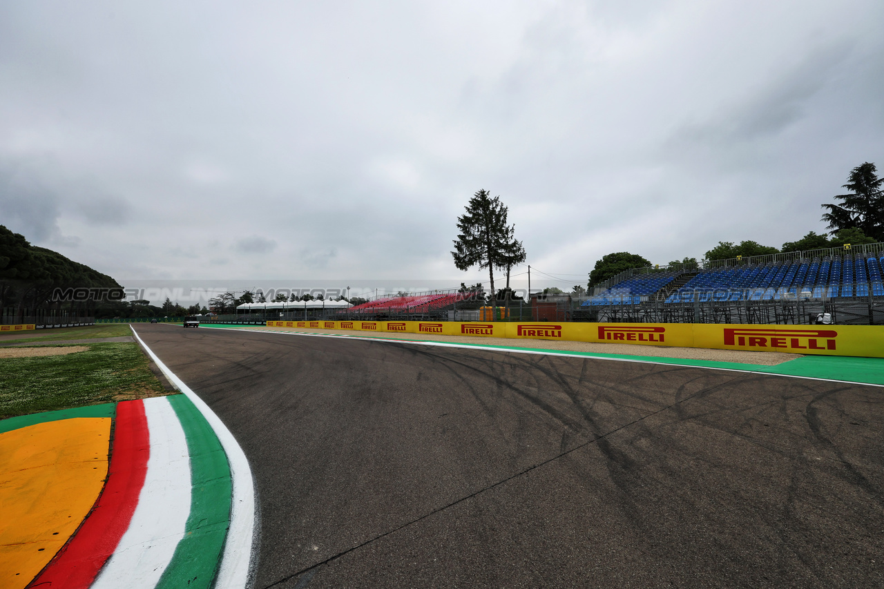 GP IMOLA, Circuit Atmosfera - Gravel run off at Turn 14-15 Variante Alta.

16.05.2024. Formula 1 World Championship, Rd 7, Emilia Romagna Grand Prix, Imola, Italy, Preparation Day.

 - www.xpbimages.com, EMail: requests@xpbimages.com © Copyright: Staley / XPB Images