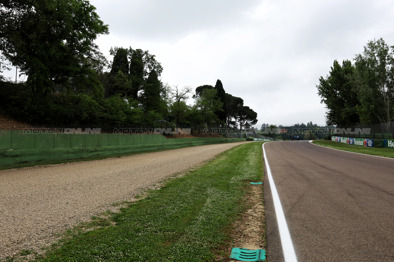 GP IMOLA, Circuit Atmosfera - gravel trap at T9 Piratella.

16.05.2024. Formula 1 World Championship, Rd 7, Emilia Romagna Grand Prix, Imola, Italy, Preparation Day.

 - www.xpbimages.com, EMail: requests@xpbimages.com © Copyright: Staley / XPB Images