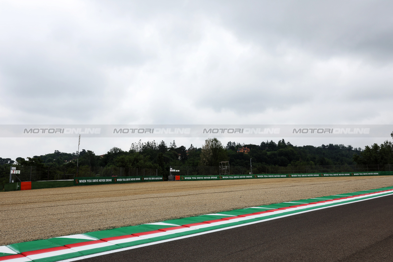 GP IMOLA, Circuit Atmosfera - gravel trap at T9 Piratella.

16.05.2024. Formula 1 World Championship, Rd 7, Emilia Romagna Grand Prix, Imola, Italy, Preparation Day.

 - www.xpbimages.com, EMail: requests@xpbimages.com © Copyright: Staley / XPB Images