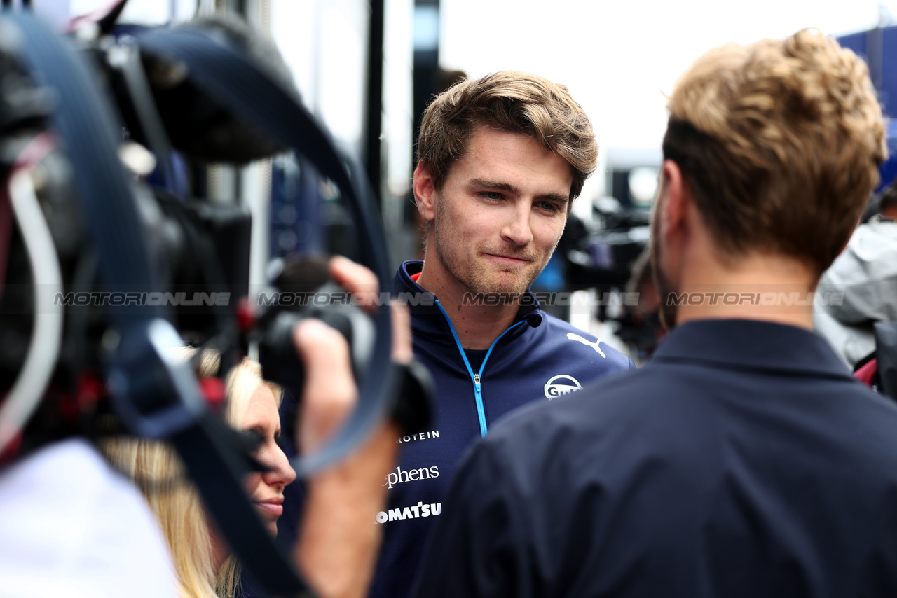 GP IMOLA, Logan Sargeant (USA) Williams Racing with the media.

16.05.2024. Formula 1 World Championship, Rd 7, Emilia Romagna Grand Prix, Imola, Italy, Preparation Day.

 - www.xpbimages.com, EMail: requests@xpbimages.com © Copyright: Staley / XPB Images