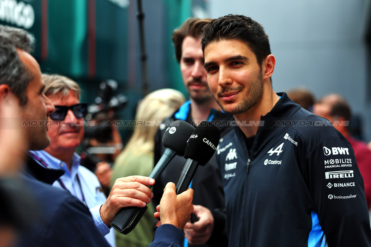 GP IMOLA, Esteban Ocon (FRA) Alpine F1 Team with the media.

16.05.2024. Formula 1 World Championship, Rd 7, Emilia Romagna Grand Prix, Imola, Italy, Preparation Day.

- www.xpbimages.com, EMail: requests@xpbimages.com © Copyright: Charniaux / XPB Images