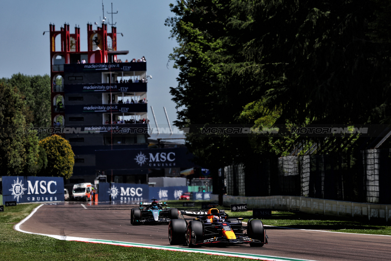 GP IMOLA, Max Verstappen (NLD) Red Bull Racing RB20.

18.05.2024. Formula 1 World Championship, Rd 7, Emilia Romagna Grand Prix, Imola, Italy, Qualifiche Day.

- www.xpbimages.com, EMail: requests@xpbimages.com © Copyright: Charniaux / XPB Images