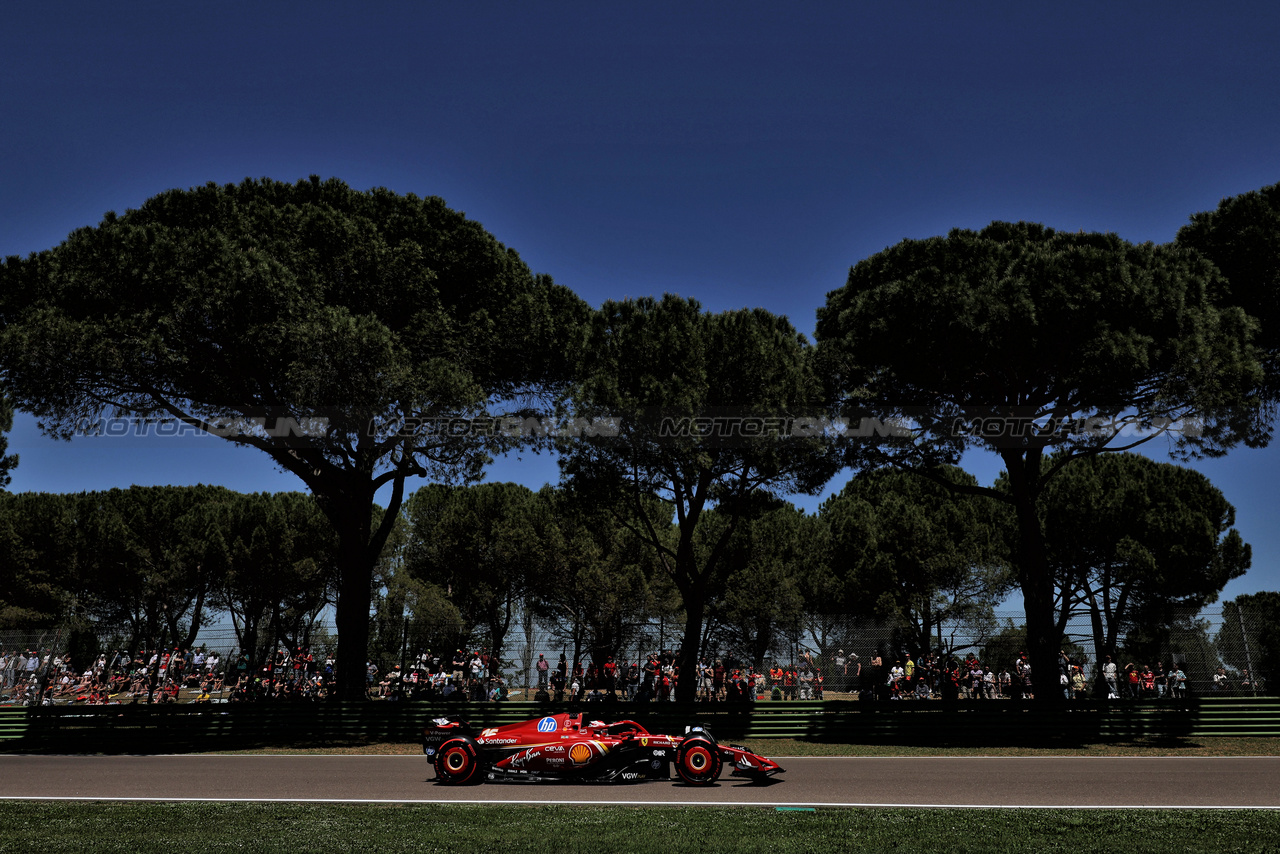 GP IMOLA, Charles Leclerc (MON) Ferrari SF-24.

18.05.2024. Formula 1 World Championship, Rd 7, Emilia Romagna Grand Prix, Imola, Italy, Qualifiche Day.

 - www.xpbimages.com, EMail: requests@xpbimages.com © Copyright: Staley / XPB Images