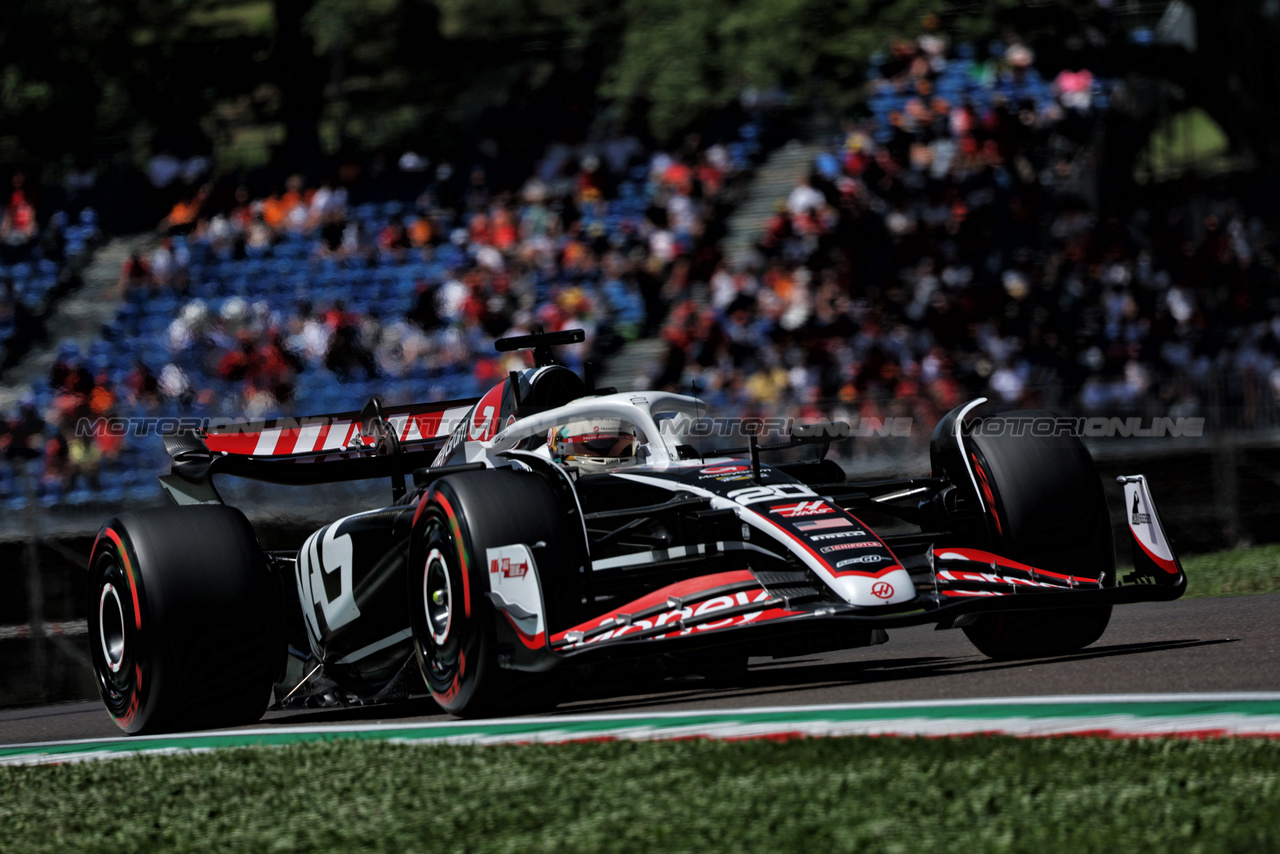 GP IMOLA, Kevin Magnussen (DEN) Haas VF-24.

18.05.2024. Formula 1 World Championship, Rd 7, Emilia Romagna Grand Prix, Imola, Italy, Qualifiche Day.

 - www.xpbimages.com, EMail: requests@xpbimages.com © Copyright: Staley / XPB Images