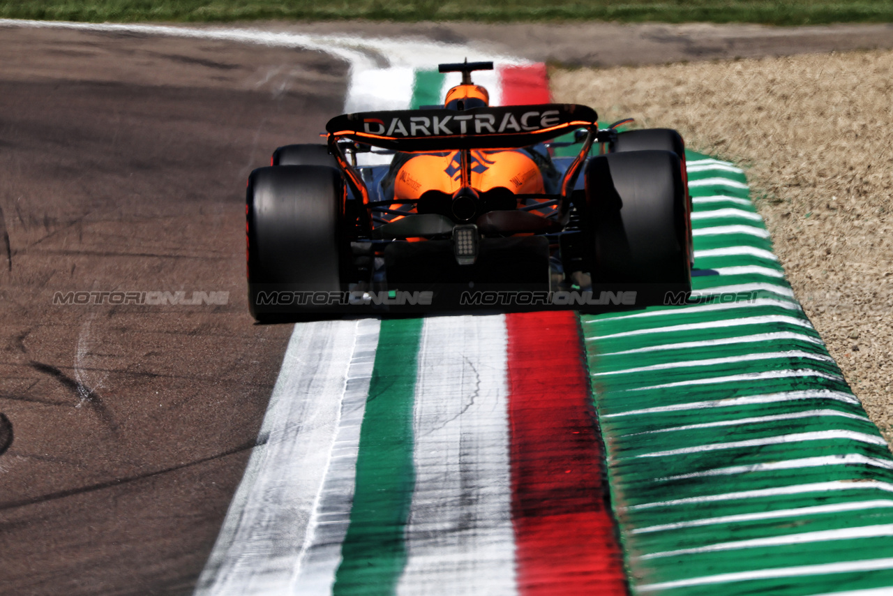 GP IMOLA, Oscar Piastri (AUS) McLaren MCL38.

18.05.2024. Formula 1 World Championship, Rd 7, Emilia Romagna Grand Prix, Imola, Italy, Qualifiche Day.

 - www.xpbimages.com, EMail: requests@xpbimages.com © Copyright: Coates / XPB Images