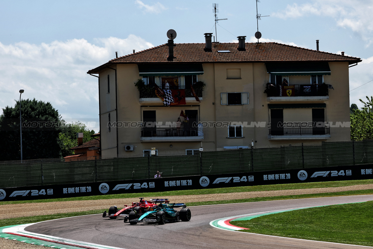 GP IMOLA, Lance Stroll (CDN) Aston Martin F1 Team AMR24 e Charles Leclerc (MON) Ferrari SF-24.

18.05.2024. Formula 1 World Championship, Rd 7, Emilia Romagna Grand Prix, Imola, Italy, Qualifiche Day.

 - www.xpbimages.com, EMail: requests@xpbimages.com © Copyright: Coates / XPB Images