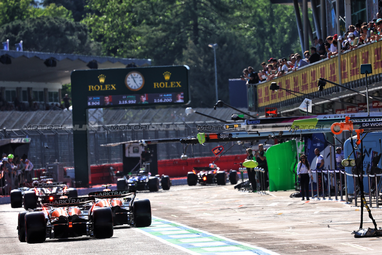 GP IMOLA, Oscar Piastri (AUS) McLaren MCL38 leaves the pits.

18.05.2024. Formula 1 World Championship, Rd 7, Emilia Romagna Grand Prix, Imola, Italy, Qualifiche Day.

- www.xpbimages.com, EMail: requests@xpbimages.com © Copyright: Batchelor / XPB Images