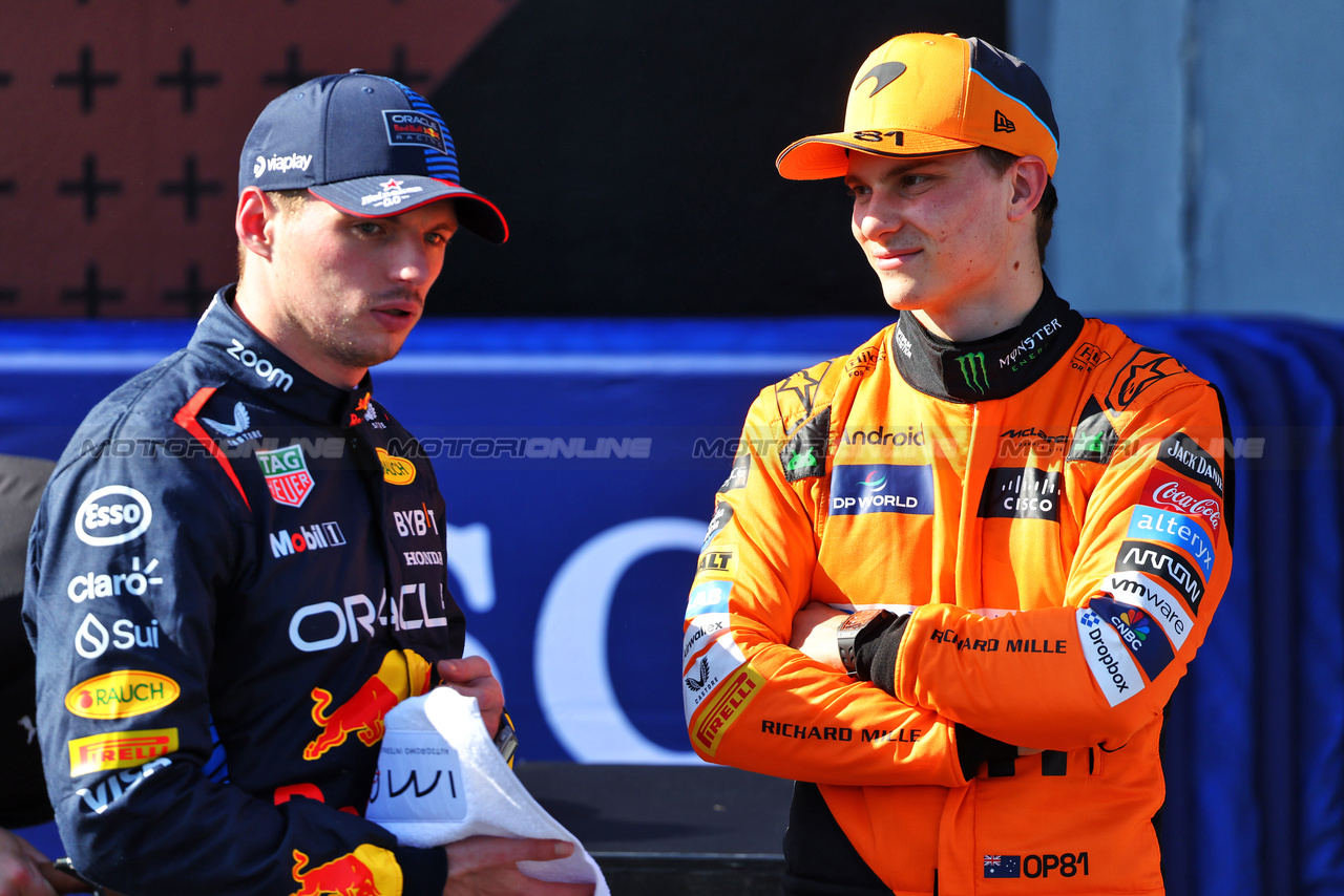 GP IMOLA, (L to R): Pole sitter Max Verstappen (NLD) Red Bull Racing in qualifying parc ferme with second placed Oscar Piastri (AUS) McLaren.

18.05.2024. Formula 1 World Championship, Rd 7, Emilia Romagna Grand Prix, Imola, Italy, Qualifiche Day.

- www.xpbimages.com, EMail: requests@xpbimages.com © Copyright: Batchelor / XPB Images