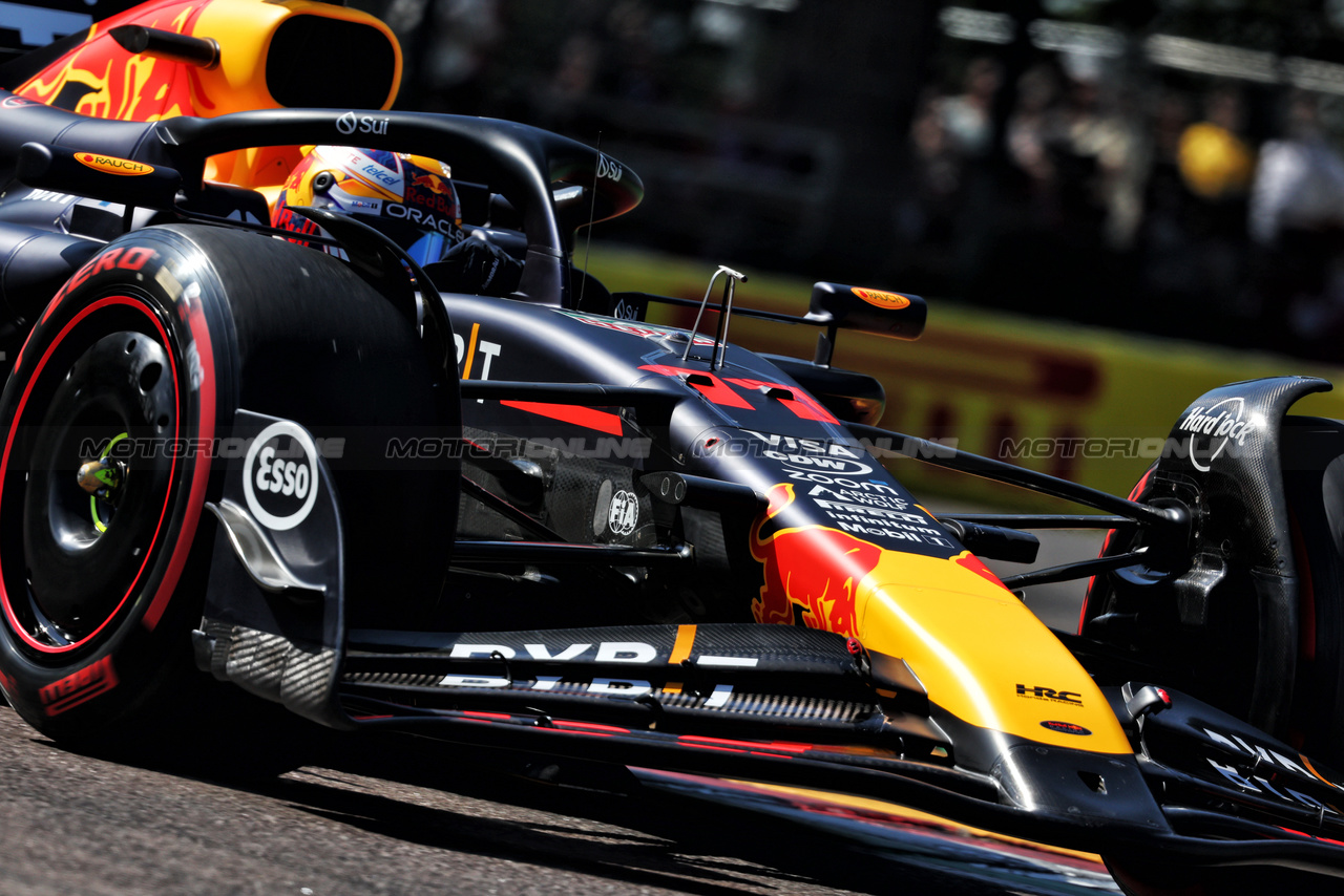 GP IMOLA, Sergio Perez (MEX) Red Bull Racing RB20.

18.05.2024. Formula 1 World Championship, Rd 7, Emilia Romagna Grand Prix, Imola, Italy, Qualifiche Day.

- www.xpbimages.com, EMail: requests@xpbimages.com © Copyright: Charniaux / XPB Images