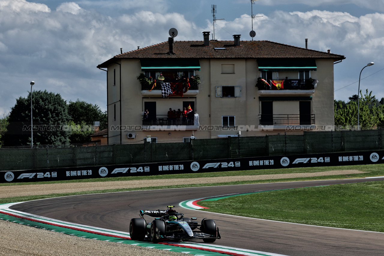 GP IMOLA, Lewis Hamilton (GBR) Mercedes AMG F1 W15.

18.05.2024. Formula 1 World Championship, Rd 7, Emilia Romagna Grand Prix, Imola, Italy, Qualifiche Day.

 - www.xpbimages.com, EMail: requests@xpbimages.com © Copyright: Staley / XPB Images