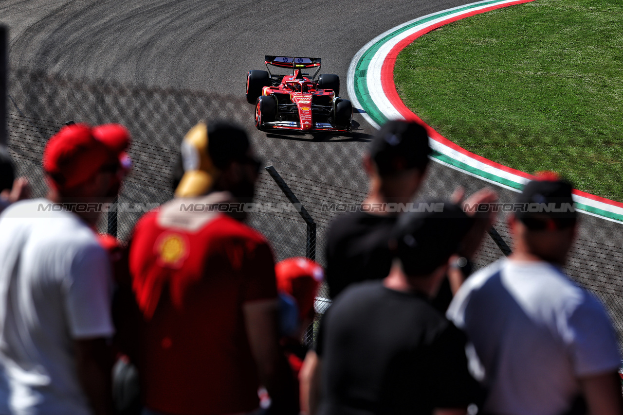 GP IMOLA, Carlos Sainz Jr (ESP) Ferrari SF-24.

18.05.2024. Formula 1 World Championship, Rd 7, Emilia Romagna Grand Prix, Imola, Italy, Qualifiche Day.

 - www.xpbimages.com, EMail: requests@xpbimages.com © Copyright: Coates / XPB Images