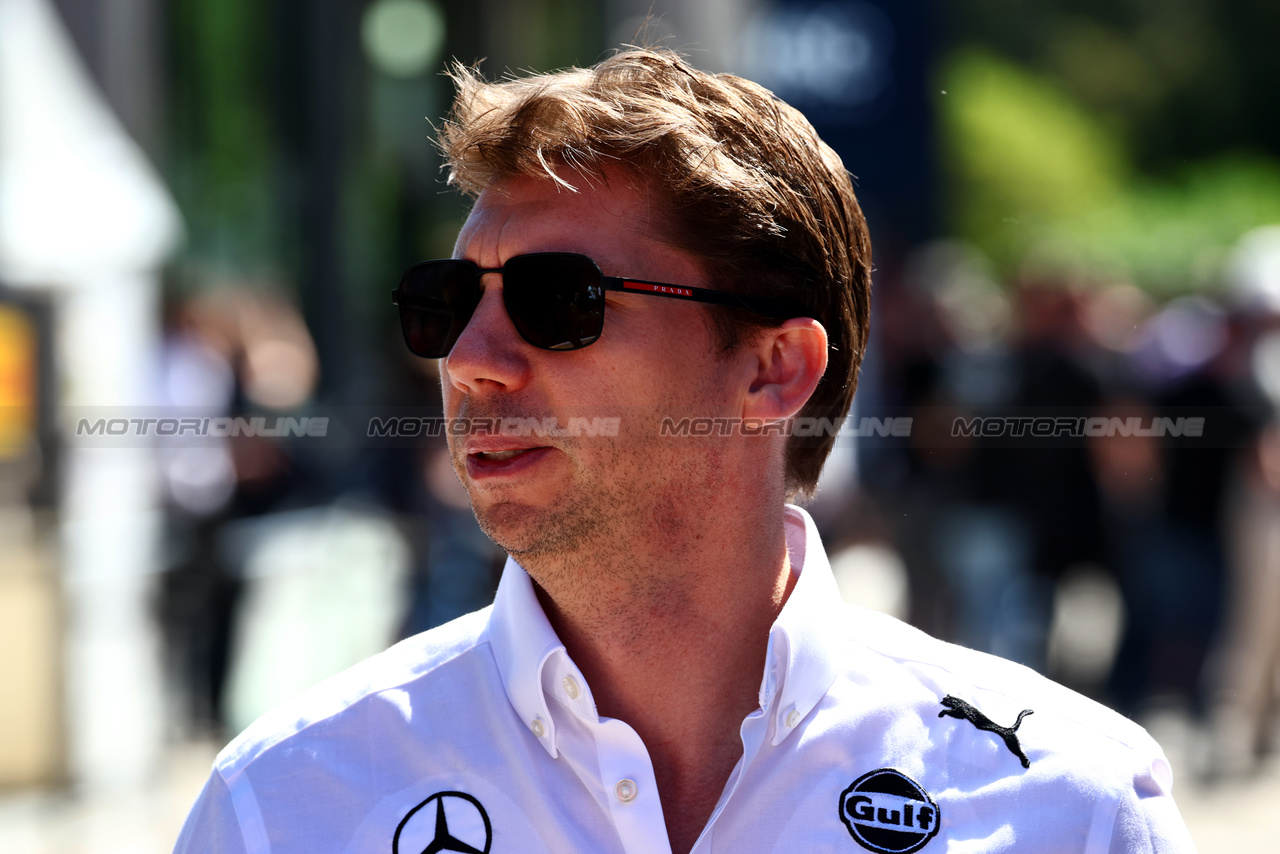 GP IMOLA, James Vowles (GBR) Williams Racing Team Principal.

18.05.2024. Formula 1 World Championship, Rd 7, Emilia Romagna Grand Prix, Imola, Italy, Qualifiche Day.

 - www.xpbimages.com, EMail: requests@xpbimages.com © Copyright: Coates / XPB Images