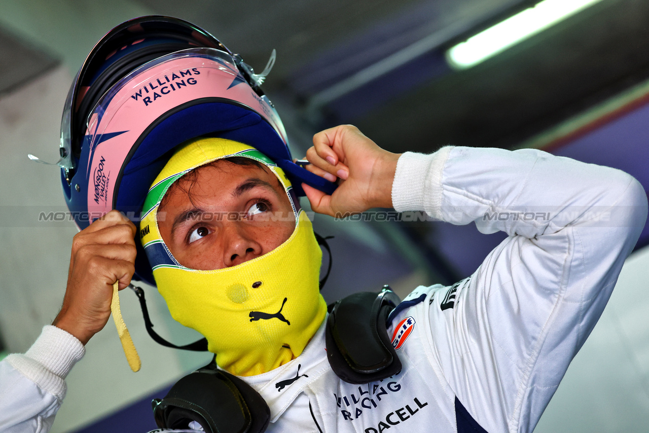 GP IMOLA, Alexander Albon (THA) Williams Racing.

18.05.2024. Formula 1 World Championship, Rd 7, Emilia Romagna Grand Prix, Imola, Italy, Qualifiche Day.

- www.xpbimages.com, EMail: requests@xpbimages.com © Copyright: Batchelor / XPB Images