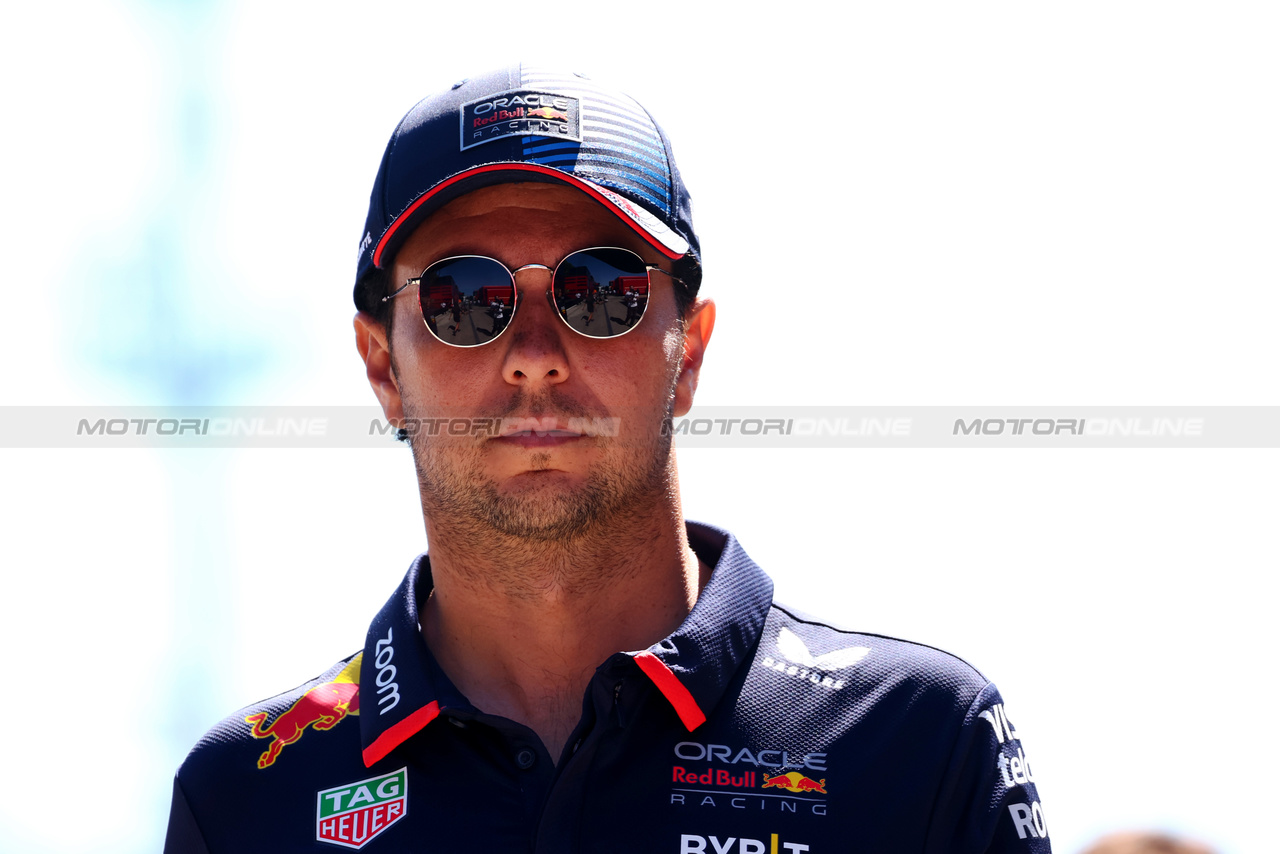 GP IMOLA, Sergio Perez (MEX) Red Bull Racing.

18.05.2024. Formula 1 World Championship, Rd 7, Emilia Romagna Grand Prix, Imola, Italy, Qualifiche Day.

 - www.xpbimages.com, EMail: requests@xpbimages.com © Copyright: Coates / XPB Images