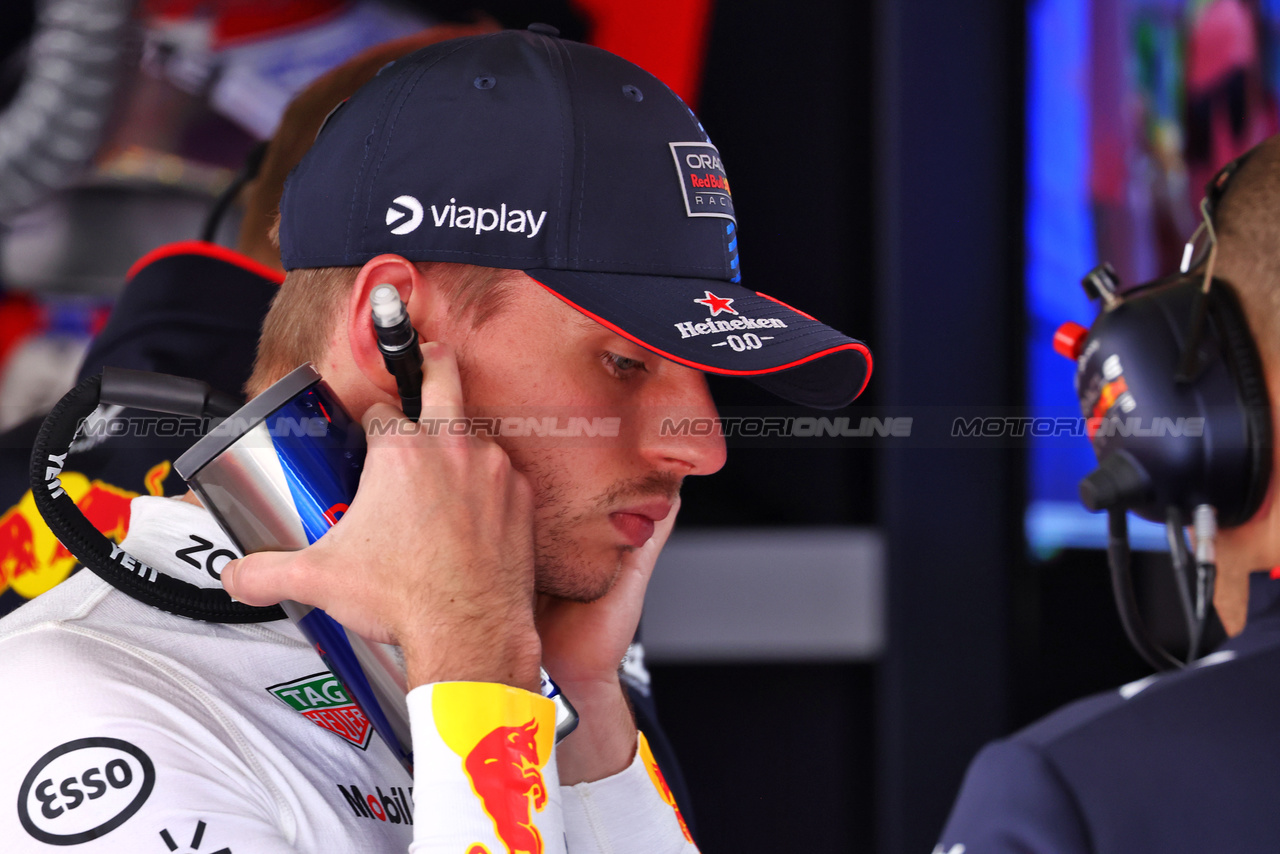 GP IMOLA, Max Verstappen (NLD) Red Bull Racing.

18.05.2024. Formula 1 World Championship, Rd 7, Emilia Romagna Grand Prix, Imola, Italy, Qualifiche Day.

 - www.xpbimages.com, EMail: requests@xpbimages.com © Copyright: Coates / XPB Images