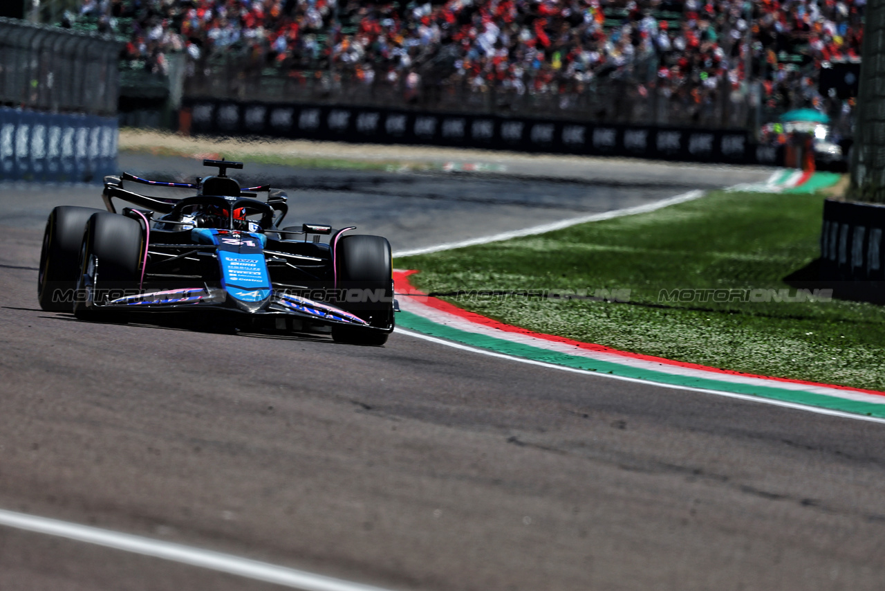 GP IMOLA, Esteban Ocon (FRA) Alpine F1 Team A524.

18.05.2024. Formula 1 World Championship, Rd 7, Emilia Romagna Grand Prix, Imola, Italy, Qualifiche Day.

- www.xpbimages.com, EMail: requests@xpbimages.com © Copyright: Charniaux / XPB Images