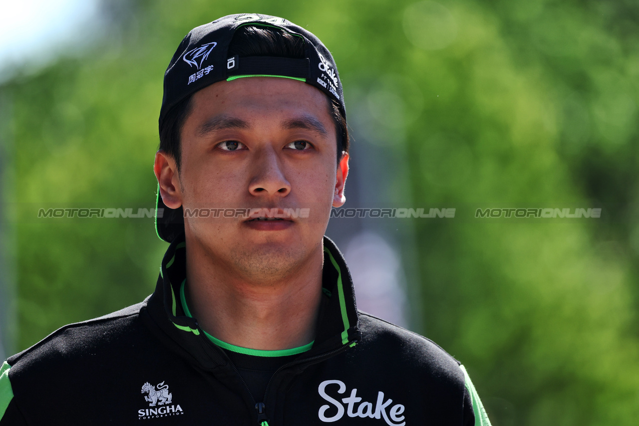 GP IMOLA, Zhou Guanyu (CHN) Sauber.

17.05.2024. Formula 1 World Championship, Rd 7, Emilia Romagna Grand Prix, Imola, Italy, Practice Day.

 - www.xpbimages.com, EMail: requests@xpbimages.com © Copyright: Staley / XPB Images