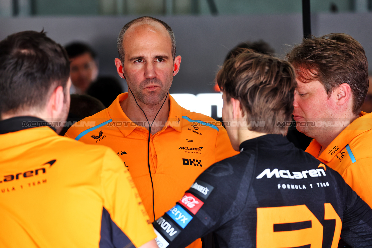 GP IMOLA, Tom Stallard (GBR) McLaren Gara Engineer.

17.05.2024. Formula 1 World Championship, Rd 7, Emilia Romagna Grand Prix, Imola, Italy, Practice Day.

- www.xpbimages.com, EMail: requests@xpbimages.com © Copyright: Batchelor / XPB Images