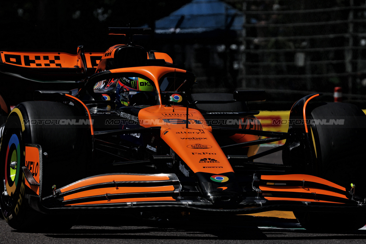 GP IMOLA, Oscar Piastri (AUS) McLaren MCL38.

17.05.2024. Formula 1 World Championship, Rd 7, Emilia Romagna Grand Prix, Imola, Italy, Practice Day.

 - www.xpbimages.com, EMail: requests@xpbimages.com © Copyright: Staley / XPB Images