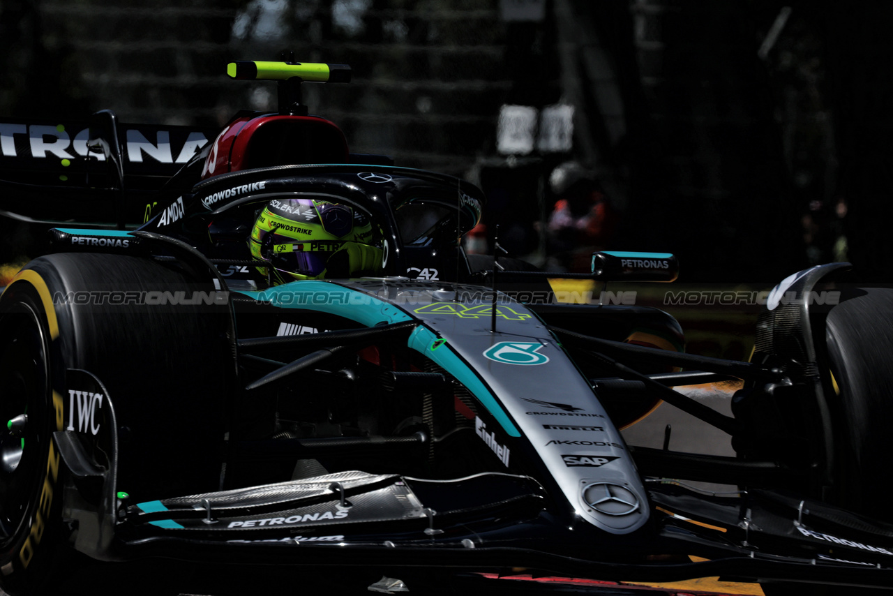 GP IMOLA, Lewis Hamilton (GBR) Mercedes AMG F1 W15.

17.05.2024. Formula 1 World Championship, Rd 7, Emilia Romagna Grand Prix, Imola, Italy, Practice Day.

 - www.xpbimages.com, EMail: requests@xpbimages.com © Copyright: Staley / XPB Images