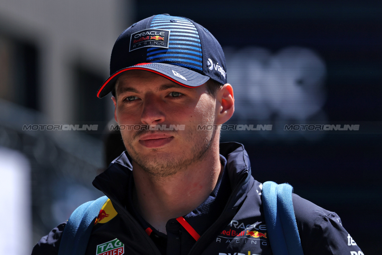 GP IMOLA, Max Verstappen (NLD) Red Bull Racing.

17.05.2024. Formula 1 World Championship, Rd 7, Emilia Romagna Grand Prix, Imola, Italy, Practice Day.

 - www.xpbimages.com, EMail: requests@xpbimages.com © Copyright: Staley / XPB Images