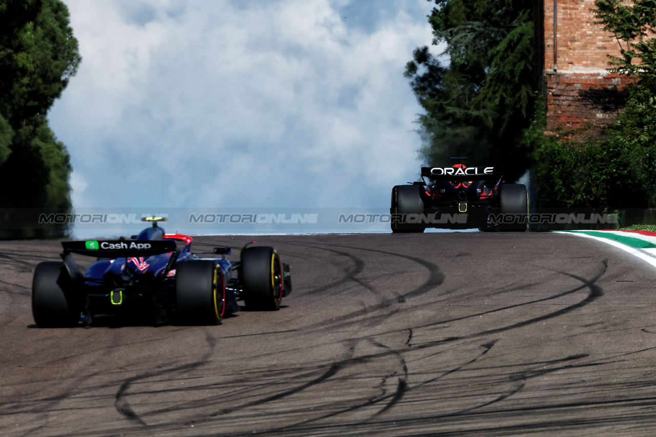 GP IMOLA, Max Verstappen (NLD) Red Bull Racing RB20.

17.05.2024. Formula 1 World Championship, Rd 7, Emilia Romagna Grand Prix, Imola, Italy, Practice Day.

- www.xpbimages.com, EMail: requests@xpbimages.com © Copyright: Charniaux / XPB Images
