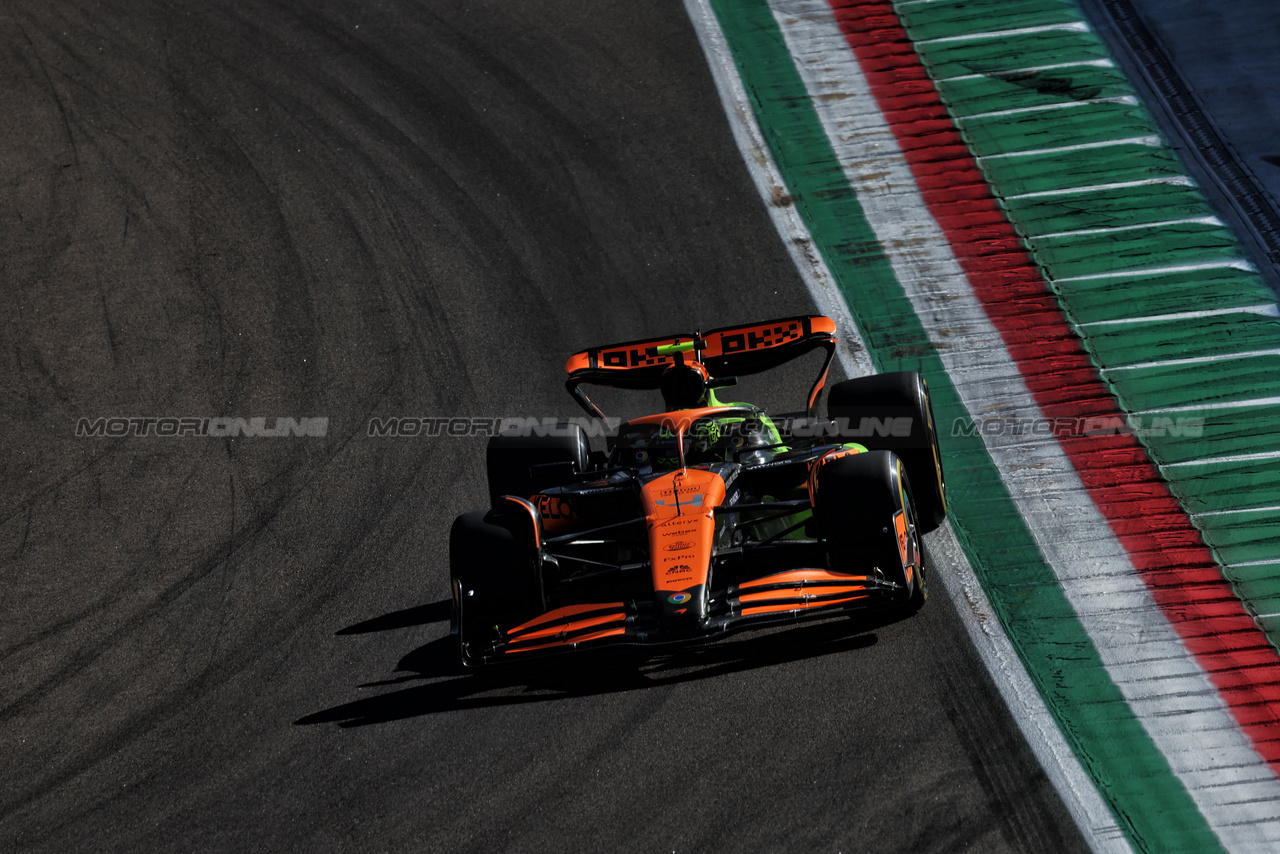 GP IMOLA, Lando Norris (GBR) McLaren MCL38.

17.05.2024. Formula 1 World Championship, Rd 7, Emilia Romagna Grand Prix, Imola, Italy, Practice Day.

 - www.xpbimages.com, EMail: requests@xpbimages.com © Copyright: Staley / XPB Images