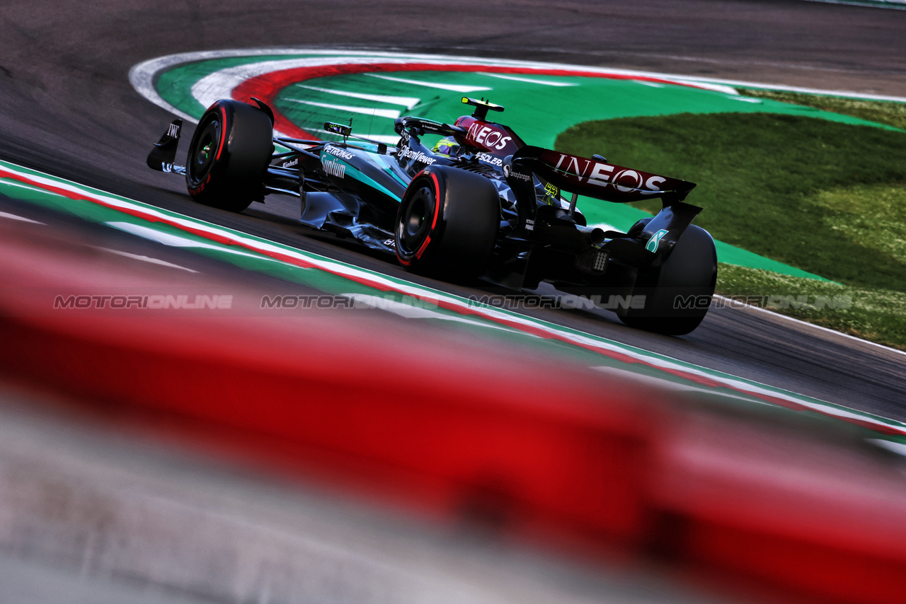 GP IMOLA, Lewis Hamilton (GBR) Mercedes AMG F1 W15.

17.05.2024. Formula 1 World Championship, Rd 7, Emilia Romagna Grand Prix, Imola, Italy, Practice Day.

- www.xpbimages.com, EMail: requests@xpbimages.com © Copyright: Charniaux / XPB Images