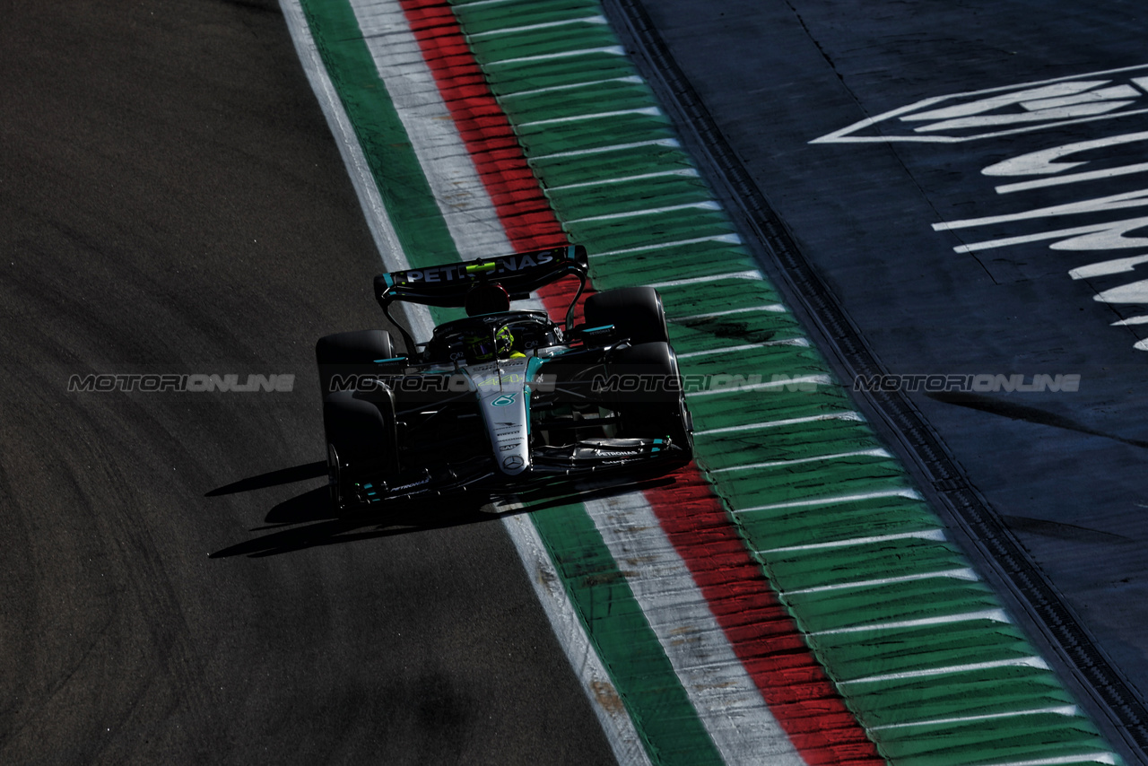 GP IMOLA, Lewis Hamilton (GBR) Mercedes AMG F1 W15.

17.05.2024. Formula 1 World Championship, Rd 7, Emilia Romagna Grand Prix, Imola, Italy, Practice Day.

 - www.xpbimages.com, EMail: requests@xpbimages.com © Copyright: Staley / XPB Images