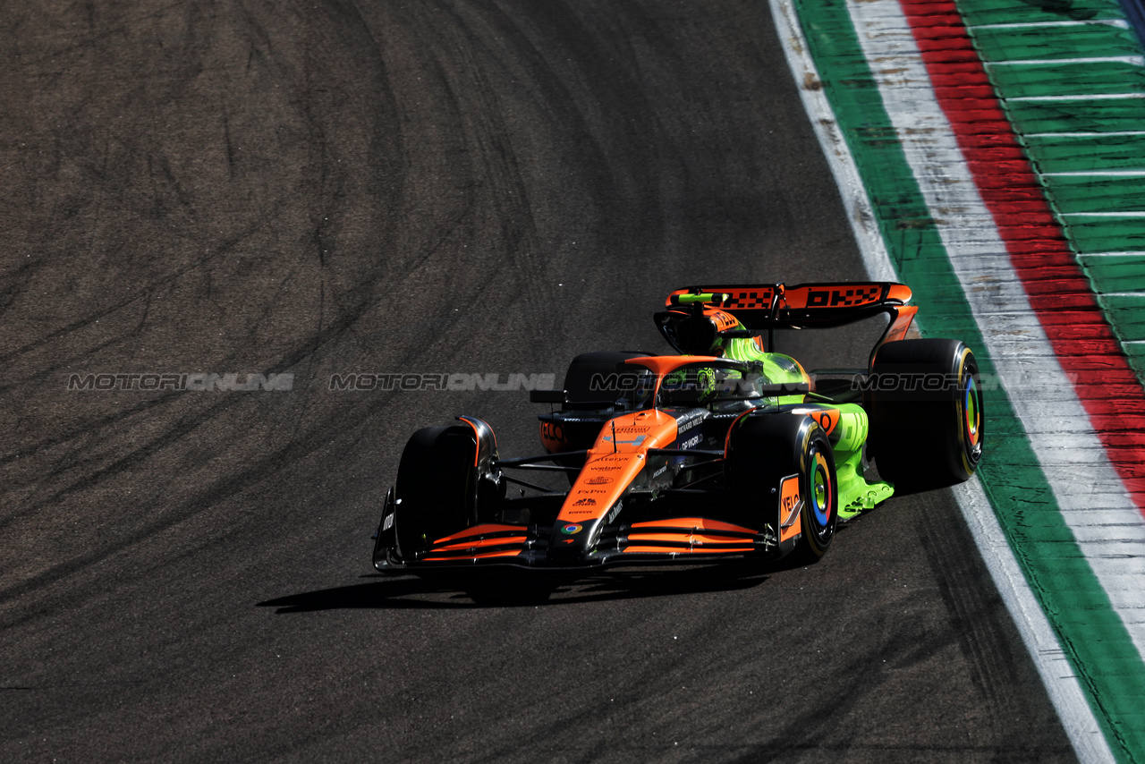 GP IMOLA, Lando Norris (GBR) McLaren MCL38 with flow-vis paint.

17.05.2024. Formula 1 World Championship, Rd 7, Emilia Romagna Grand Prix, Imola, Italy, Practice Day.

 - www.xpbimages.com, EMail: requests@xpbimages.com © Copyright: Staley / XPB Images