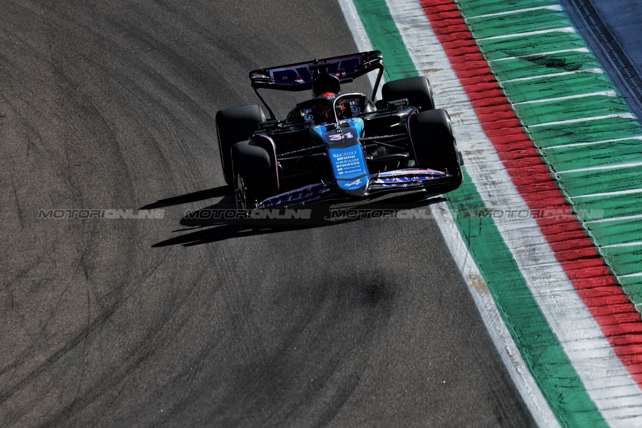 GP IMOLA, Esteban Ocon (FRA) Alpine F1 Team A524.

17.05.2024. Formula 1 World Championship, Rd 7, Emilia Romagna Grand Prix, Imola, Italy, Practice Day.

 - www.xpbimages.com, EMail: requests@xpbimages.com © Copyright: Staley / XPB Images