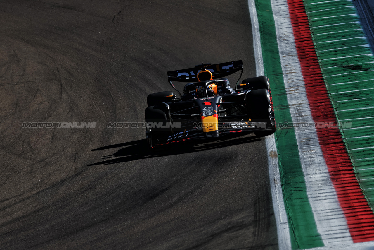 GP IMOLA, Max Verstappen (NLD) Red Bull Racing RB20.

17.05.2024. Formula 1 World Championship, Rd 7, Emilia Romagna Grand Prix, Imola, Italy, Practice Day.

 - www.xpbimages.com, EMail: requests@xpbimages.com © Copyright: Staley / XPB Images