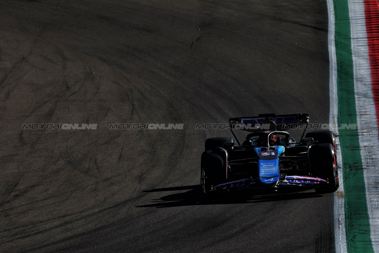 GP IMOLA, Esteban Ocon (FRA) Alpine F1 Team A524.

17.05.2024. Formula 1 World Championship, Rd 7, Emilia Romagna Grand Prix, Imola, Italy, Practice Day.

 - www.xpbimages.com, EMail: requests@xpbimages.com © Copyright: Staley / XPB Images