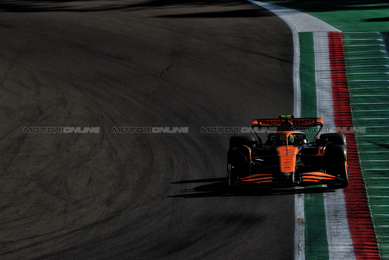 GP IMOLA, Lando Norris (GBR) McLaren MCL38.

17.05.2024. Formula 1 World Championship, Rd 7, Emilia Romagna Grand Prix, Imola, Italy, Practice Day.

 - www.xpbimages.com, EMail: requests@xpbimages.com © Copyright: Staley / XPB Images