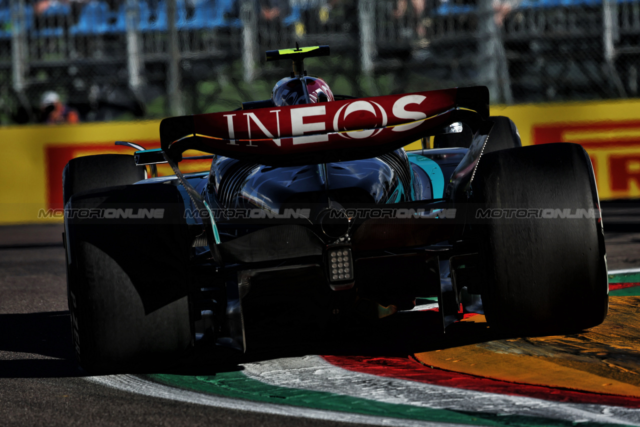 GP IMOLA, Lewis Hamilton (GBR) Mercedes AMG F1 W15.

17.05.2024. Formula 1 World Championship, Rd 7, Emilia Romagna Grand Prix, Imola, Italy, Practice Day.

 - www.xpbimages.com, EMail: requests@xpbimages.com © Copyright: Staley / XPB Images