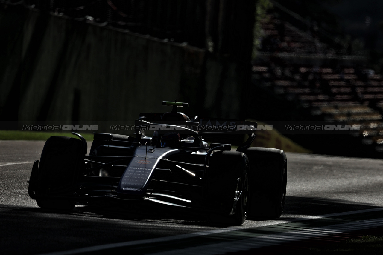 GP IMOLA, Logan Sargeant (USA) Williams Racing FW46.

17.05.2024. Formula 1 World Championship, Rd 7, Emilia Romagna Grand Prix, Imola, Italy, Practice Day.

 - www.xpbimages.com, EMail: requests@xpbimages.com © Copyright: Staley / XPB Images