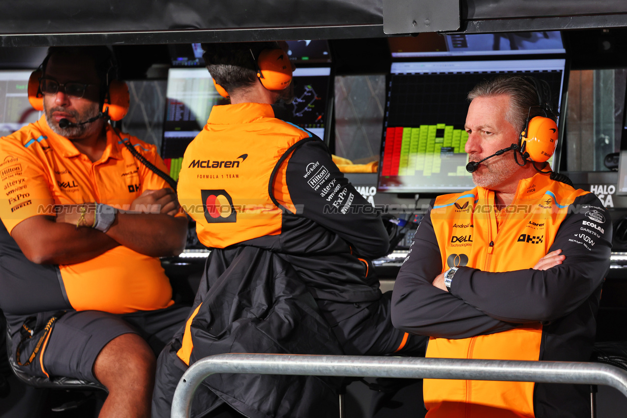 GP LAS VEGAS, Zak Brown (USA) McLaren Executive Director.

21.11.2024. Formula 1 World Championship, Rd 22, Las Vegas Grand Prix, Las Vegas, Nevada, USA, Practice Day

- www.xpbimages.com, EMail: requests@xpbimages.com © Copyright: Batchelor / XPB Images