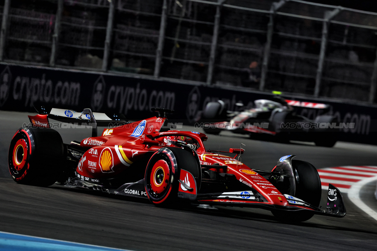GP LAS VEGAS, Charles Leclerc (MON) Ferrari SF-24.

21.11.2024. Formula 1 World Championship, Rd 22, Las Vegas Grand Prix, Las Vegas, Nevada, USA, Practice Day

- www.xpbimages.com, EMail: requests@xpbimages.com © Copyright: Charniaux / XPB Images