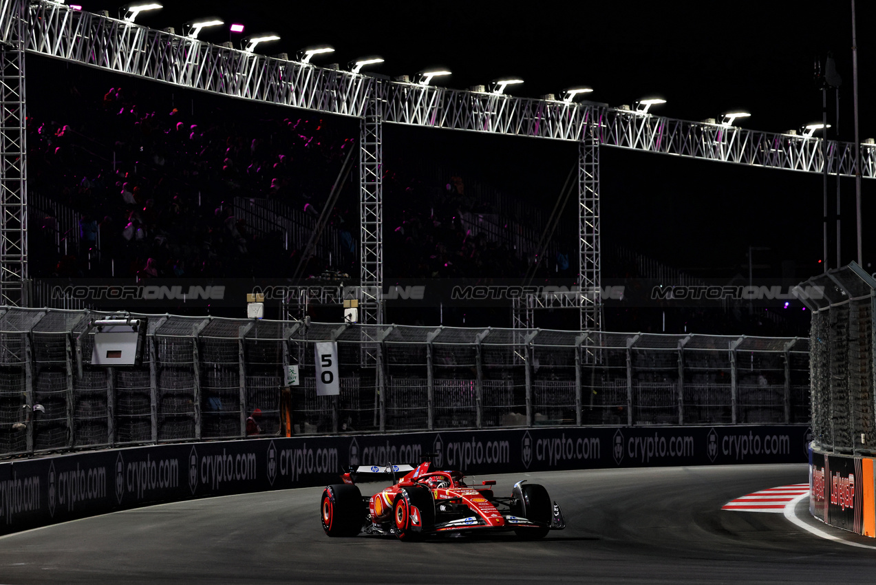 GP LAS VEGAS, Charles Leclerc (MON) Ferrari SF-24.

21.11.2024. Formula 1 World Championship, Rd 22, Las Vegas Grand Prix, Las Vegas, Nevada, USA, Practice Day

- www.xpbimages.com, EMail: requests@xpbimages.com © Copyright: Charniaux / XPB Images