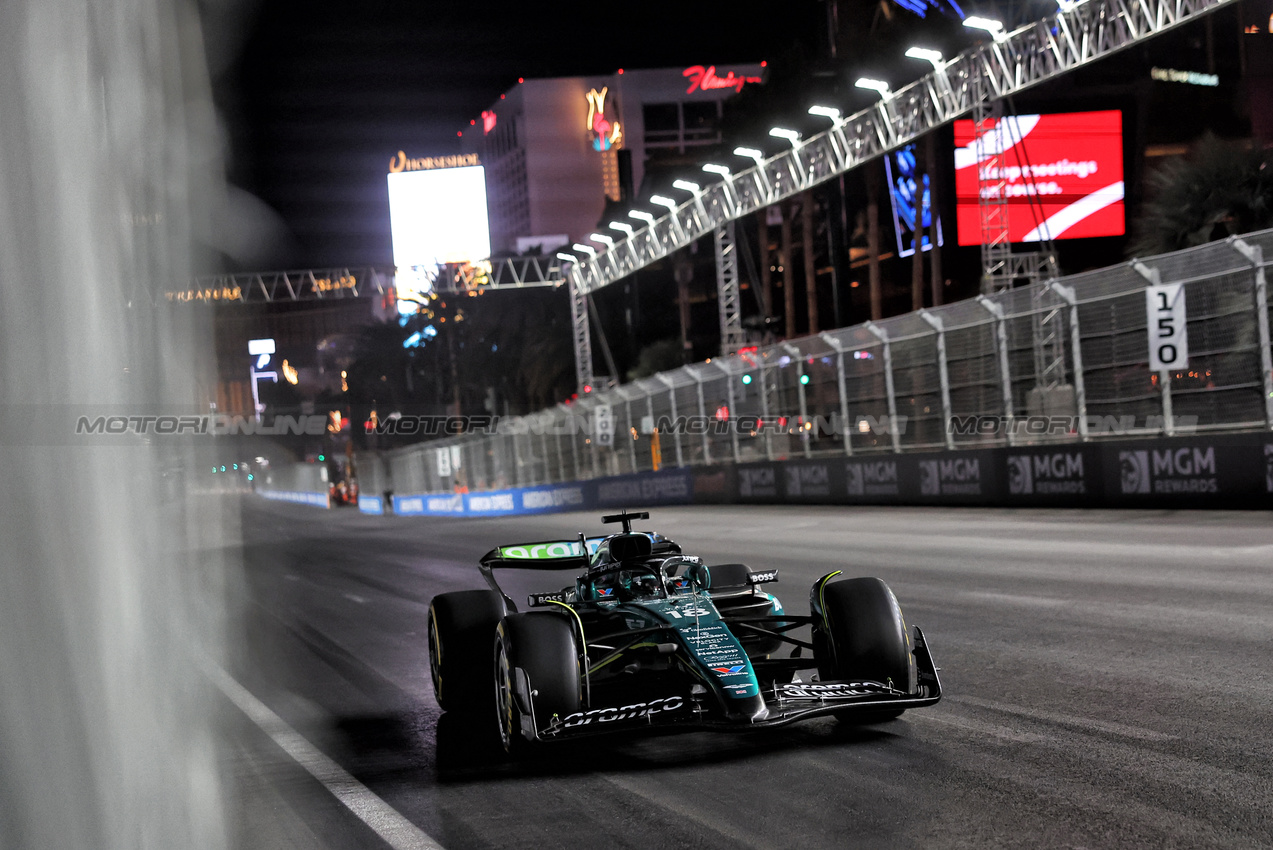 GP LAS VEGAS, Lance Stroll (CDN) Aston Martin F1 Team AMR24.

21.11.2024. Formula 1 World Championship, Rd 22, Las Vegas Grand Prix, Las Vegas, Nevada, USA, Practice Day

- www.xpbimages.com, EMail: requests@xpbimages.com © Copyright: Bearne / XPB Images