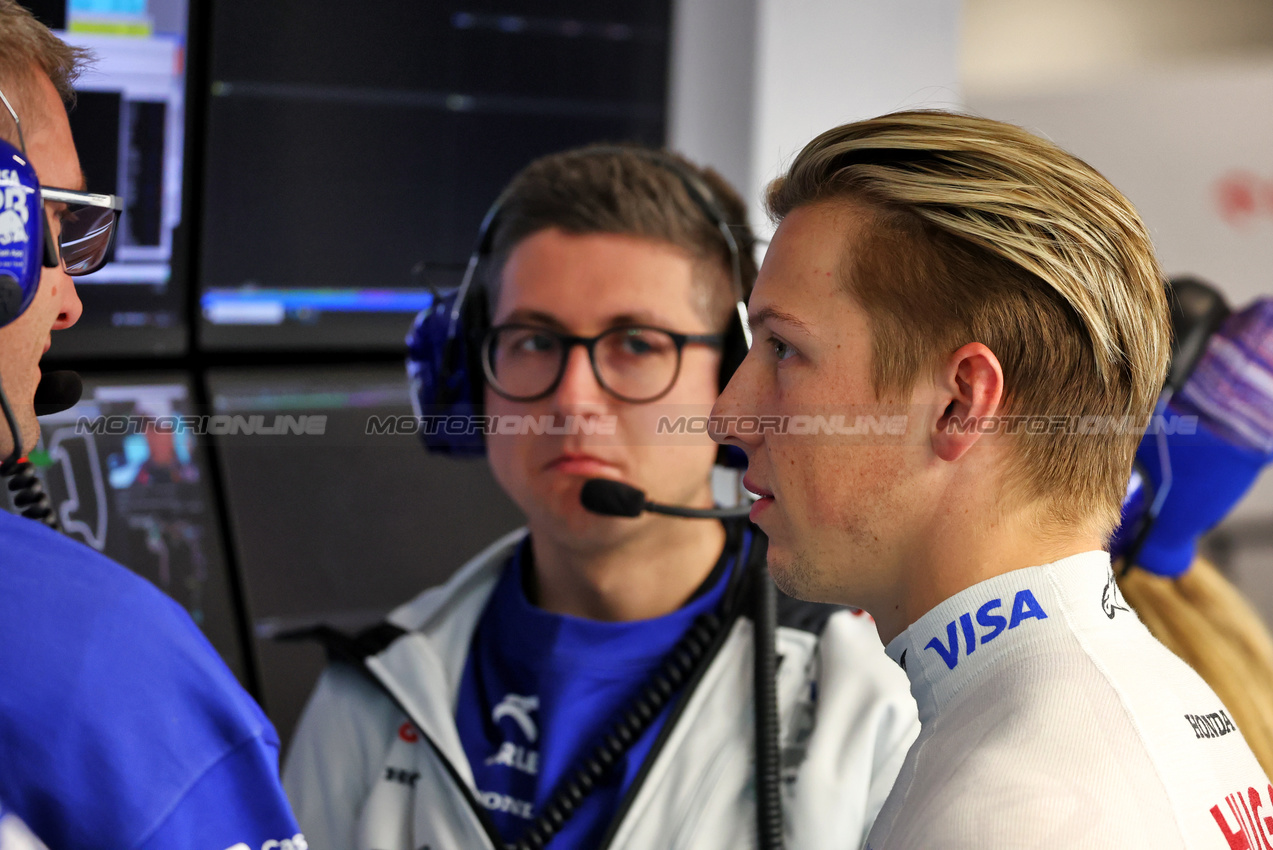 GP LAS VEGAS, Liam Lawson (NZL) RB.

21.11.2024. Formula 1 World Championship, Rd 22, Las Vegas Grand Prix, Las Vegas, Nevada, USA, Practice Day

- www.xpbimages.com, EMail: requests@xpbimages.com © Copyright: Batchelor / XPB Images