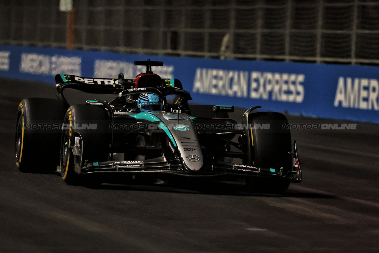 GP LAS VEGAS, George Russell (GBR) Mercedes AMG F1 W15.

21.11.2024. Formula 1 World Championship, Rd 22, Las Vegas Grand Prix, Las Vegas, Nevada, USA, Practice Day

- www.xpbimages.com, EMail: requests@xpbimages.com © Copyright: Bearne / XPB Images