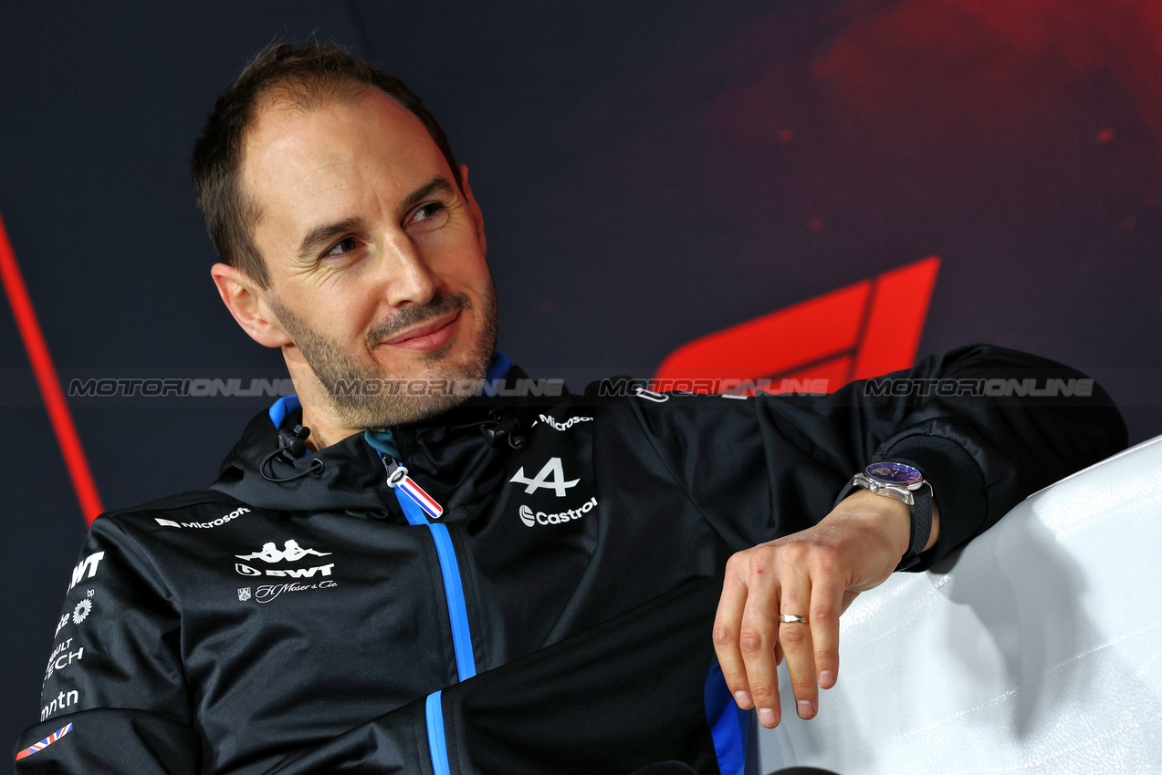 GP LAS VEGAS, Oliver Oakes (GBR) Alpine F1 Team Team Principal in the FIA Press Conference.

21.11.2024. Formula 1 World Championship, Rd 22, Las Vegas Grand Prix, Las Vegas, Nevada, USA, Practice Day

- www.xpbimages.com, EMail: requests@xpbimages.com © Copyright: Charniaux / XPB Images