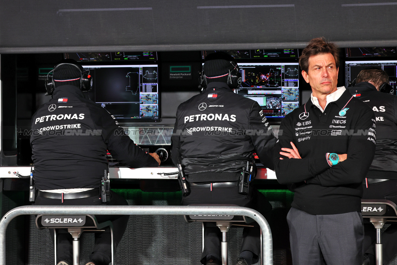 GP LAS VEGAS, Toto Wolff (GER) Mercedes AMG F1 Shareholder e Executive Director.

21.11.2024. Formula 1 World Championship, Rd 22, Las Vegas Grand Prix, Las Vegas, Nevada, USA, Practice Day

- www.xpbimages.com, EMail: requests@xpbimages.com © Copyright: Batchelor / XPB Images