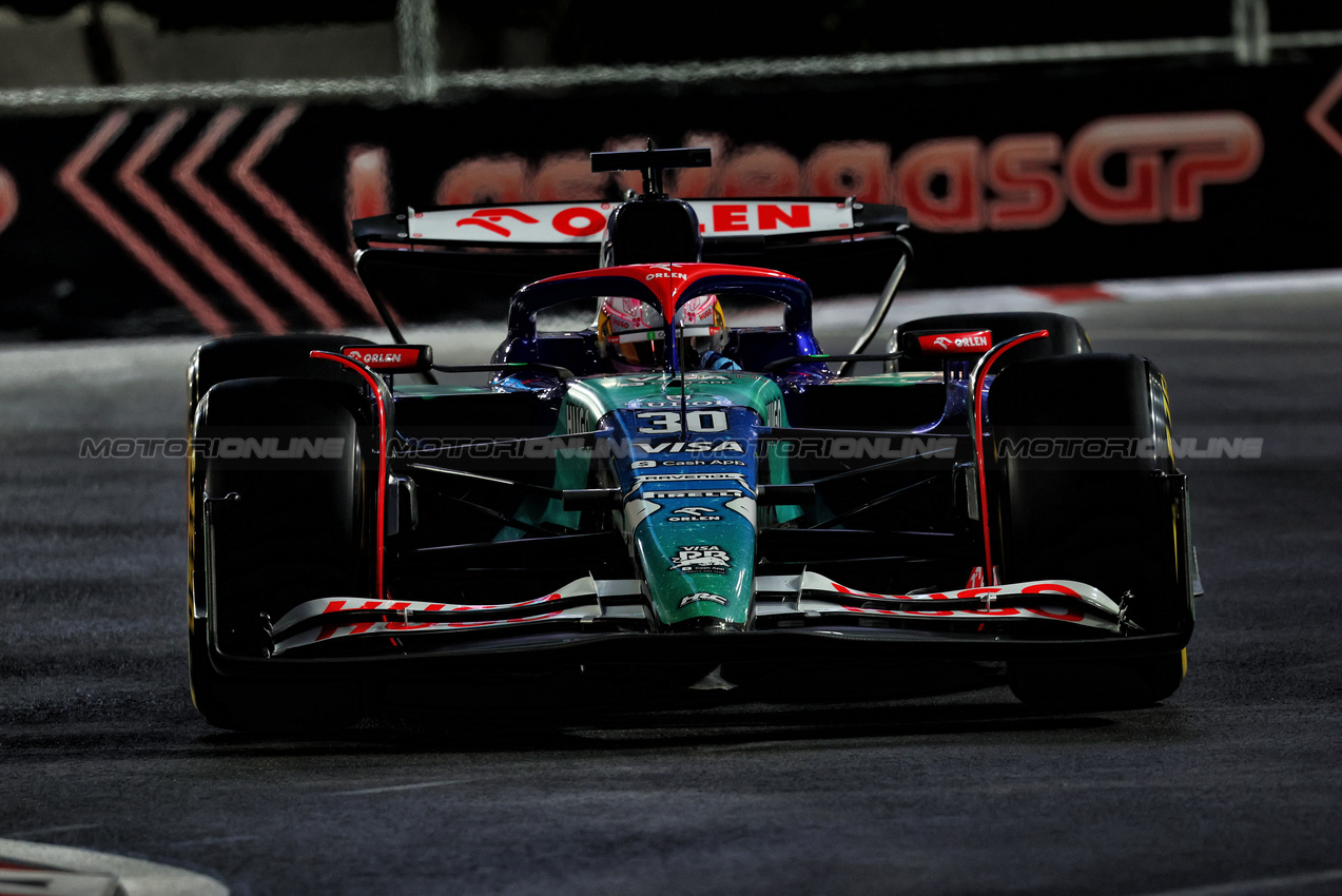 GP LAS VEGAS, Liam Lawson (NZL) RB VCARB 01.

21.11.2024. Formula 1 World Championship, Rd 22, Las Vegas Grand Prix, Las Vegas, Nevada, USA, Practice Day

- www.xpbimages.com, EMail: requests@xpbimages.com © Copyright: Charniaux / XPB Images