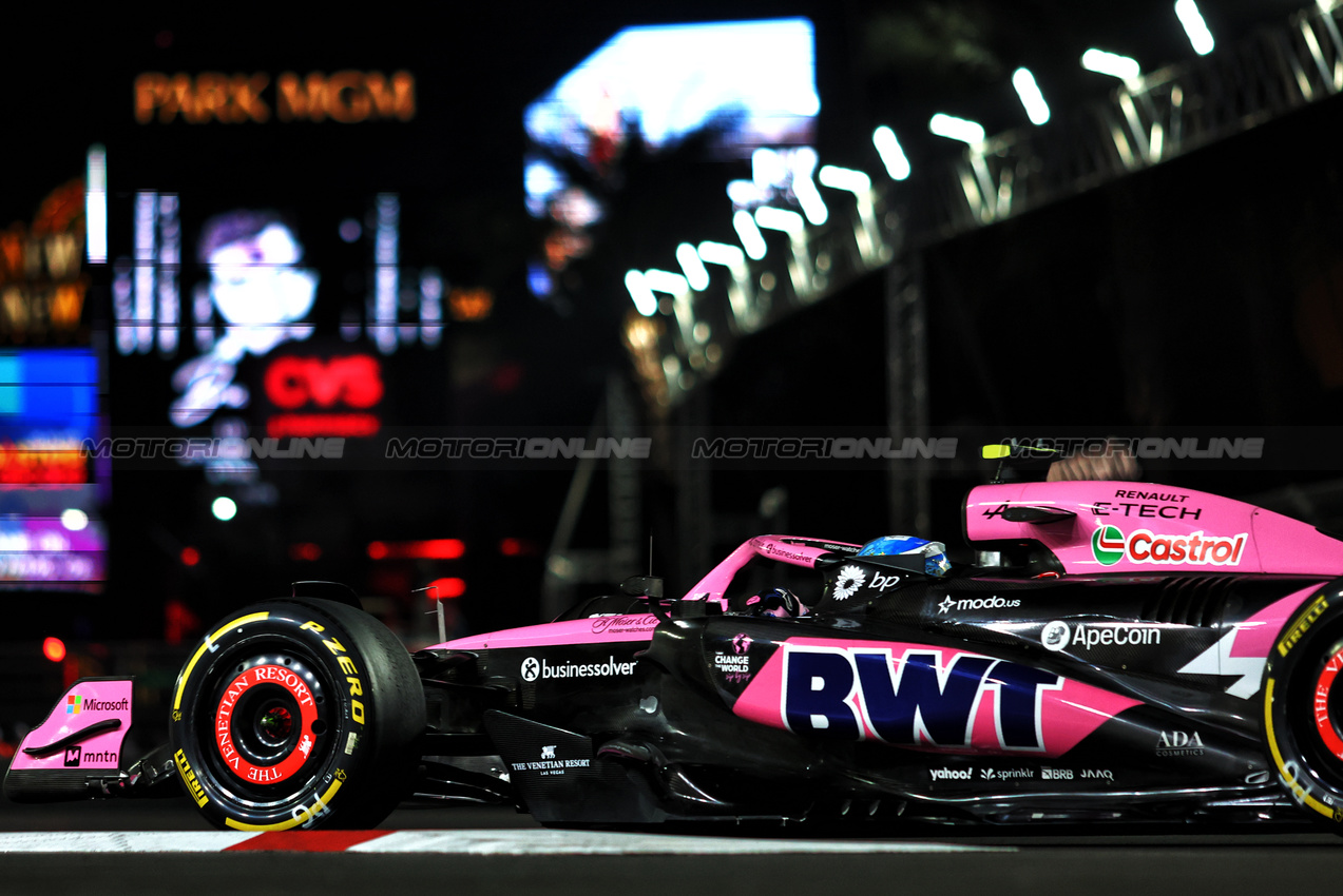 GP LAS VEGAS, Pierre Gasly (FRA) Alpine F1 Team A524.

21.11.2024. Formula 1 World Championship, Rd 22, Las Vegas Grand Prix, Las Vegas, Nevada, USA, Practice Day

- www.xpbimages.com, EMail: requests@xpbimages.com © Copyright: Charniaux / XPB Images