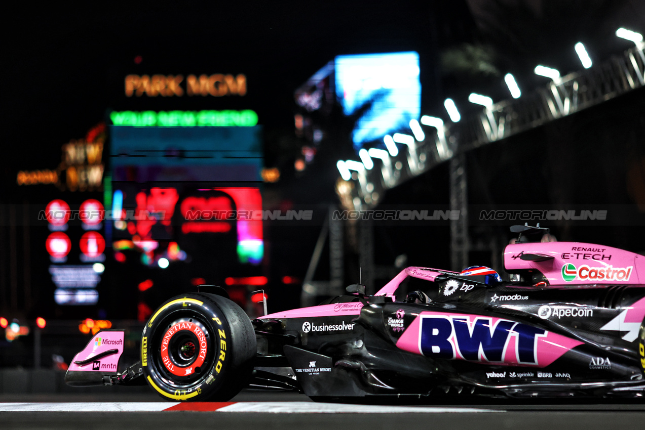 GP LAS VEGAS, Esteban Ocon (FRA) Alpine F1 Team A524.

21.11.2024. Formula 1 World Championship, Rd 22, Las Vegas Grand Prix, Las Vegas, Nevada, USA, Practice Day

- www.xpbimages.com, EMail: requests@xpbimages.com © Copyright: Charniaux / XPB Images