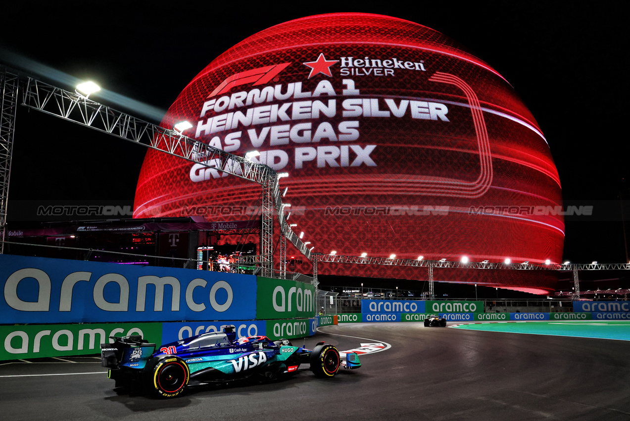 GP LAS VEGAS, Liam Lawson (NZL) RB VCARB 01.

21.11.2024. Formula 1 World Championship, Rd 22, Las Vegas Grand Prix, Las Vegas, Nevada, USA, Practice Day

- www.xpbimages.com, EMail: requests@xpbimages.com © Copyright: Charniaux / XPB Images