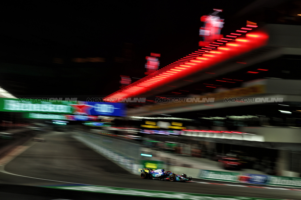 GP LAS VEGAS, Yuki Tsunoda (JPN) RB VCARB 01.

21.11.2024. Formula 1 World Championship, Rd 22, Las Vegas Grand Prix, Las Vegas, Nevada, USA, Practice Day

 - www.xpbimages.com, EMail: requests@xpbimages.com © Copyright: Coates / XPB Images