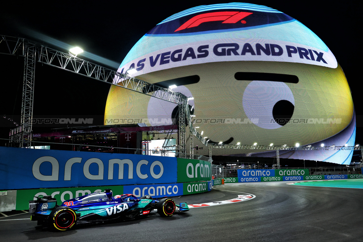 GP LAS VEGAS, Liam Lawson (NZL) RB VCARB 01.

21.11.2024. Formula 1 World Championship, Rd 22, Las Vegas Grand Prix, Las Vegas, Nevada, USA, Practice Day

- www.xpbimages.com, EMail: requests@xpbimages.com © Copyright: Charniaux / XPB Images